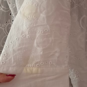 Aldığım Parfüm Hem Leke Bıraktı Hem De Kalıcı Değil!