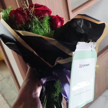 Anneler Günü Çiçeği Solmuş Ve Kötü Ambalajda Teslim Edildi