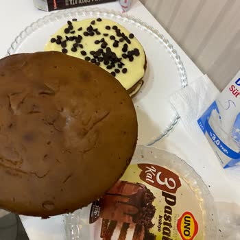 Migros'tan Aldığım UNO Pasta Keki Küflü Çıktı, Siparişlerde Tekrarlayan Sorunlar Yaşıyorum