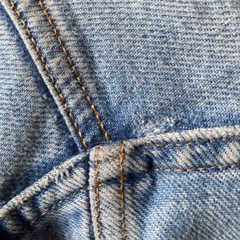 Levis Pantolon Kısa Sürede Yırtıldı, Mağduriyetimin Giderilmesini İstiyorum