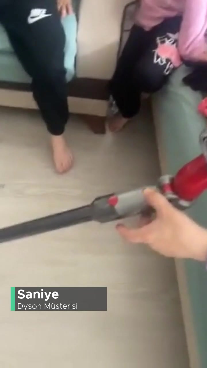 Dyson V12 Koltuk Altı Aparatı Çalışmıyor! videonun kapak resmi