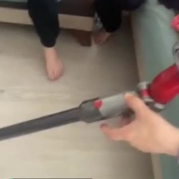 Dyson V12 Koltuk Altı Aparatı Çalışmıyor!
