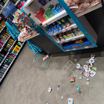 Watsons Mağazasında Uygulama Alışverişinde Sıra Bekleme Saçmalığı