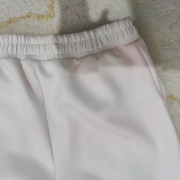 Aldığım Gömlek Pantolona Renk Verdi, Müşteri Hizmetleri İlgilenmedi