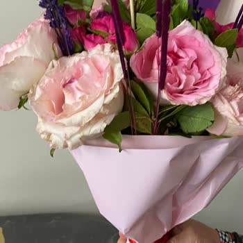 Sipariş Ettiğim Çiçek Görselle Alakasız Ve Hayal Kırıklığı Yaşadım