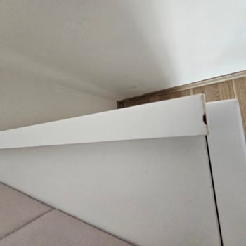 Defolu Şifonyer Ve İlgisiz Müşteri Hizmeti Nedeniyle Hayal Kırıklığı