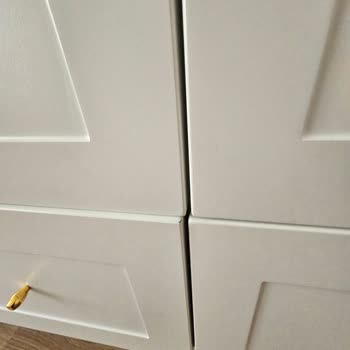 Defolu Şifonyer Ve İlgisiz Müşteri Hizmeti Nedeniyle Hayal Kırıklığı