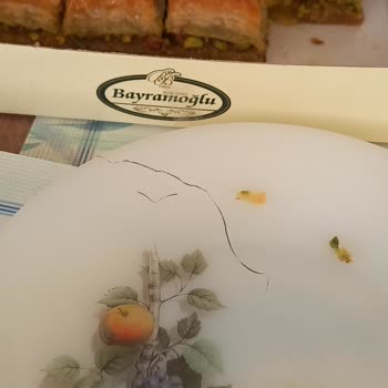 Baklavadan Metal Parça Çıkması Ve İlgisiz Müşteri Hizmeti