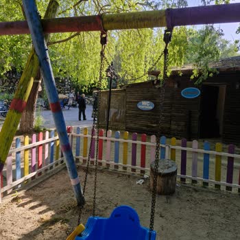 Antikköy Yüksek Ücretli Bakımsız Alanlar Çocuklar İçin Tehlike Saçıyor