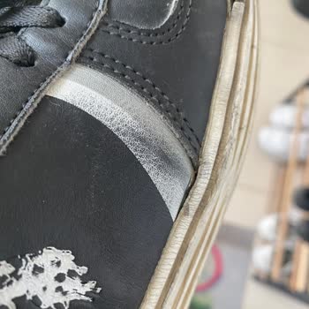 FLO Mağazasından Alınan Ayakkabının Yırtılması Ve Garanti Sürecinde Yaşanan Hayal Kırıklığı