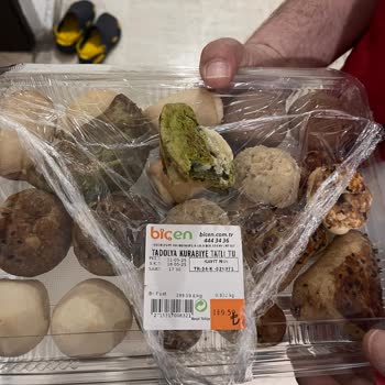 Aldığım Kurabiye Paketinden Küflü Ürün Çıkması Ve Yaşanan Sağlık Sorunu