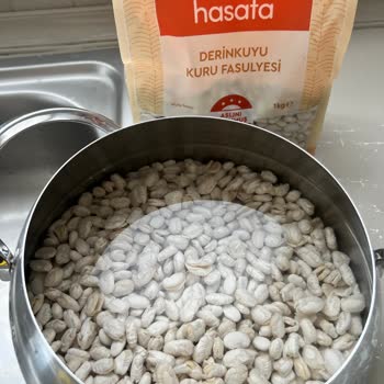 Hasata Marka Fasulye Suda Bekletince Tamamen Parçalandı
