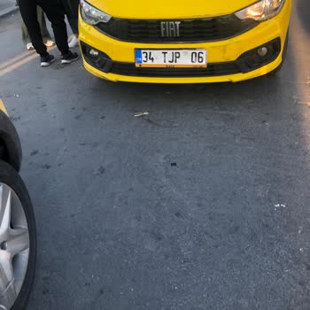 Eminönünde Taksicilerin Yerli Yolcu Almaması Mağduriyet Yarattı