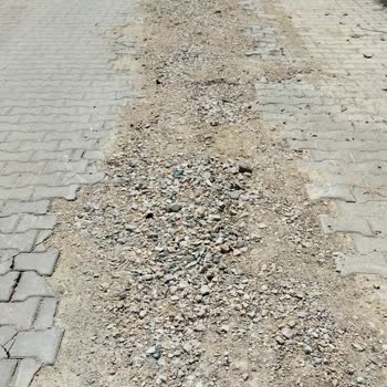 Sığacık Ve Akarca Yollarındaki Çalışmalar Sonrası Yaşanan Toz Ve Toprak Sorunu