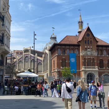 Endülüs Turu Hayal Kırıklığı: Kötü Rehber Ve Yetersiz Hizmet