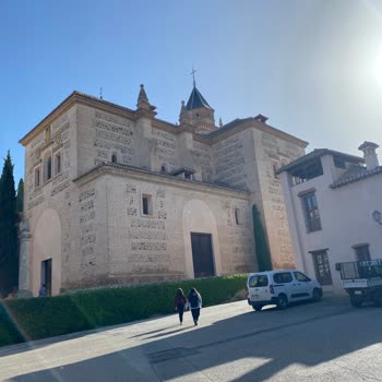 Endülüs Turu Hayal Kırıklığı: Kötü Rehber Ve Yetersiz Hizmet