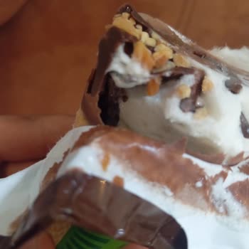 Mis Aldığım Dondurmanın İçeriği Beklenmedik Şekilde Kötü Çıktı