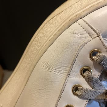 Kısa Sürede Yıpranan Ayakkabı İçin Mağduriyetim Giderilsin