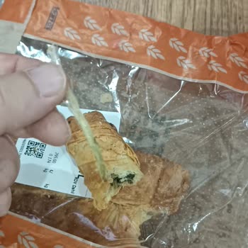 Aldığım Börekte Naylon İplik Çıkması Ve Güvenlik Endişesi