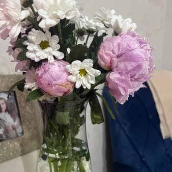 Yanlış Ve Solmuş Çiçek, Müşteri Hizmetlerinden Saatlerce Dönüş Yok