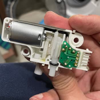 Samsung Eco Bubble Çamaşır Makinesinde Kapak Arızası Ve Yüksek Servis Ücretleri