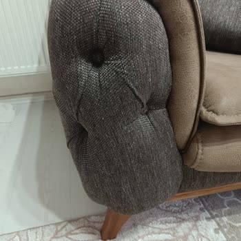 Bir Yıllık Koltuk Takımında Sünger Çökmesi Ve Düğme Sorunları