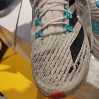 Boyner'den Alınan Adidas Koşu Ayakkabısında Erken Yırtılma Ve Değişim Sorunu