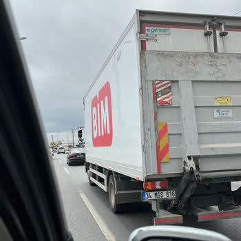BİM Lojistik Aracının Tehlikeli Trafik Davranışları