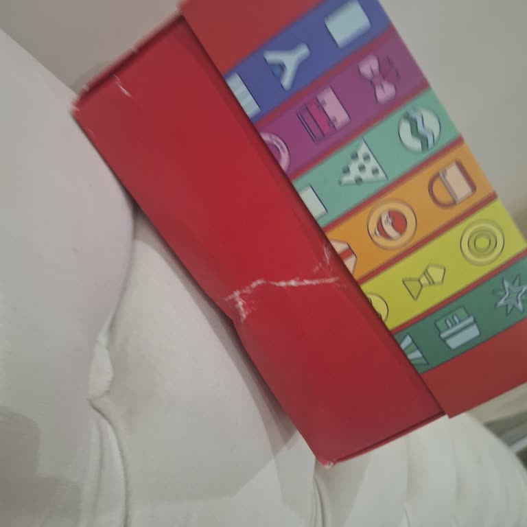 Hediye Kutusunun Hasarlı Gelmesi Hayal Kırıklığı Yarattı