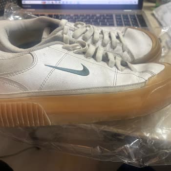 Kısa Sürede Açılan Nike Ayakkabılar İçin Yetersiz İnceleme Ve Kullanıcı Hatası İddiası