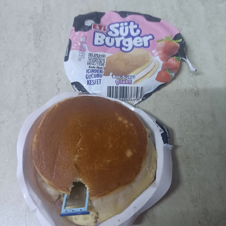 Eti Süt Burger İçinden Sim Kart Haznesi Çıktı, Çocuğumun Sağlığından Endişeliyim