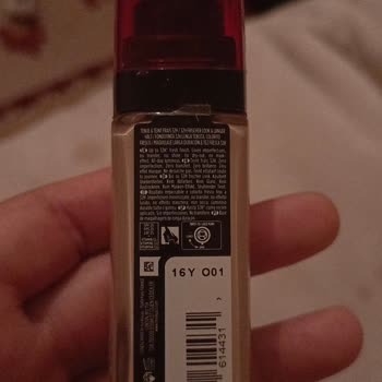 Fondöten Kullanımı Sonrası Yüzümde Sivilce Sorunu Yaşadım