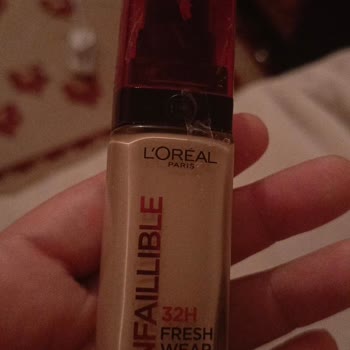 Fondöten Kullanımı Sonrası Yüzümde Sivilce Sorunu Yaşadım