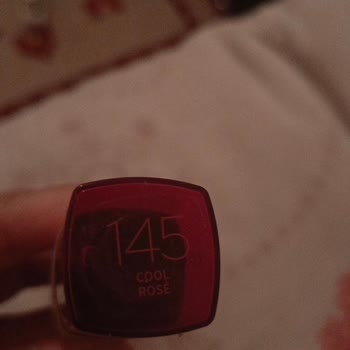 Fondöten Kullanımı Sonrası Yüzümde Sivilce Sorunu Yaşadım