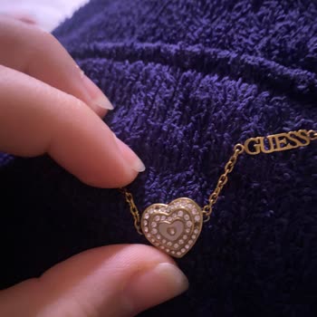 Yeni Aldığım Bilekliğin Taşları Kısa Sürede Düştü!