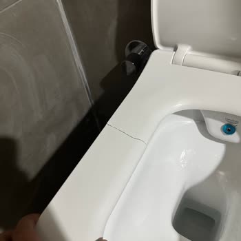 Turkuaz Cerastyle Hera Klozet Kapağı İlk Kullanımda Kırıldı