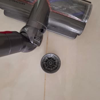 Onarılan Süpürge Başlığı Tekrar Kırıldı Mağduriyetim Giderilmiyor