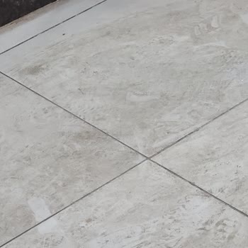 Burger King Aliağa Şubesinde Temizlik Ve Düzen Sorunu