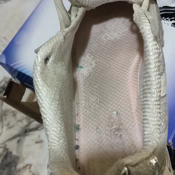 Skechers Ayakkabının İç Tabanı Kısa Sürede Yırtıldı, Kusurlu Ürün İadesi Reddedildi