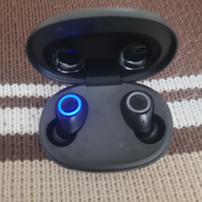 JBL Yeni Alınan Kulaklıkta Sağ Taraf Sorunu