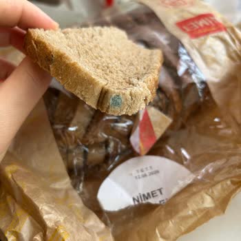 Tarihi Geçmemiş Ekmeğin Küflü Çıkması Şaşkınlık Yarattı