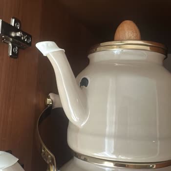 Emaye Çaydanlıkta Kısa Sürede Kaplama Sorunu Yaşadım