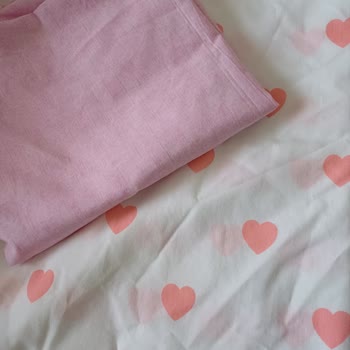 Nevresim Takımlarında Renk Uyumsuzluğu Ve İletişim Eksikliği Yaşadım