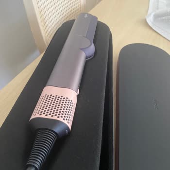 Dyson Airstrait Saçlarımı Yaktı Ve Düzleştirmedi