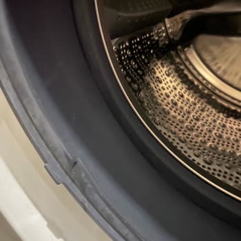 Bosch Çamaşır Makinesi Lastiğinde Yırtılma Garantiye Girmiyor