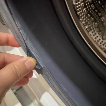 Bosch Çamaşır Makinesi Lastiğinde Yırtılma Garantiye Girmiyor