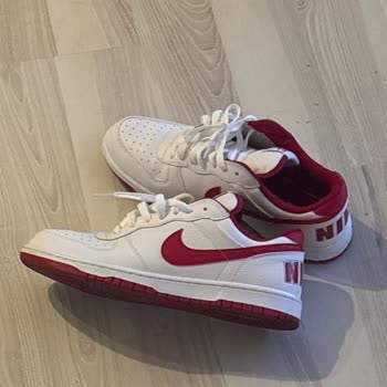 Deichmann gekaufte Schuhe als fehlerhaft nicht zurückgenommen, Lösung gefordert!