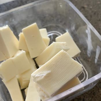 Gürsüt Köy Peynirinde Plastik Cam Parçası Çıktı