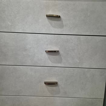 Bellona'dan Alınan Yatak Odası Takımında Şifonyer Kulpları Hatalı Takıldı, Servis İlgisiz