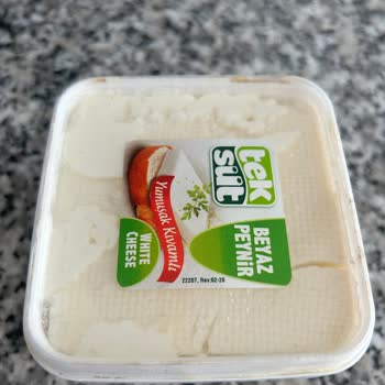 Taze Olması Gereken Peynir Bozuk Çıktı, Kötü Koku Ve Siyahlaşma Yaşadım